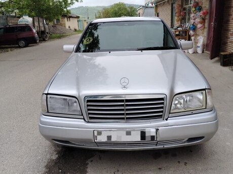 Mercedes C 180