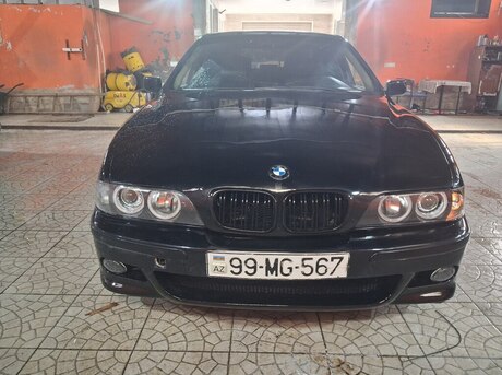 BMW 523