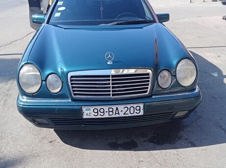 Mercedes E 230