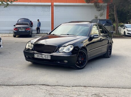 Mercedes C 240