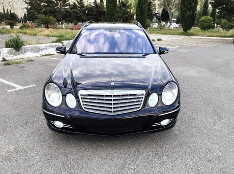 Mercedes E 220