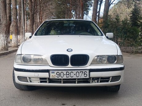 BMW 528