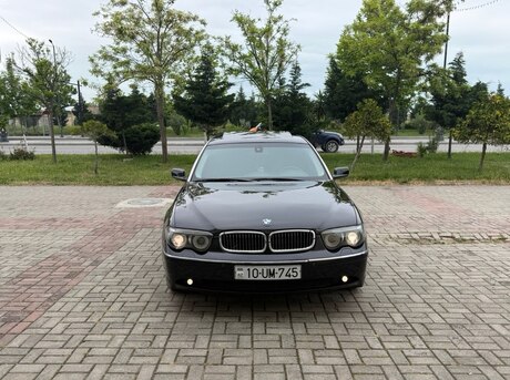 BMW 745