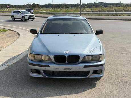 BMW 528