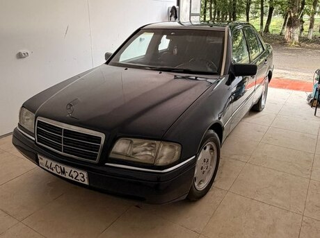 Mercedes C 180