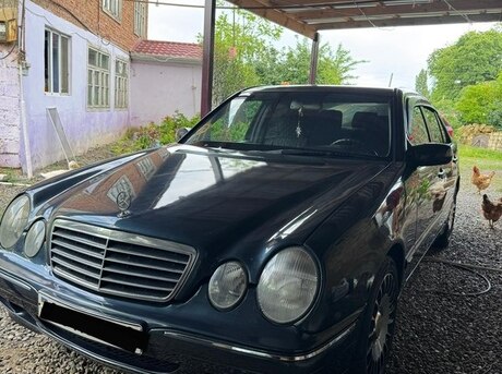 Mercedes E 270