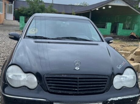 Mercedes C 320