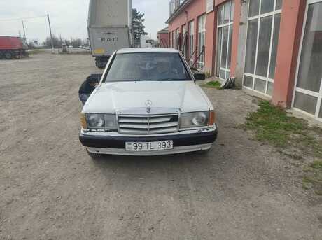 Mercedes 190