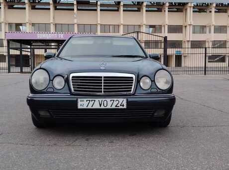 Mercedes E 230