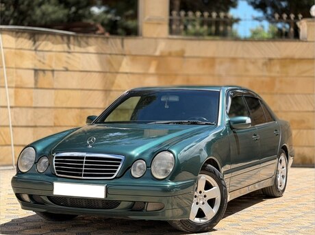Mercedes E 220