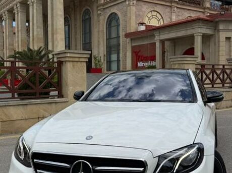 Mercedes E 200