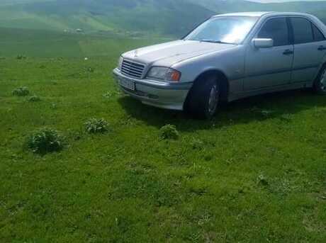 Mercedes C 220