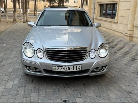 Mercedes E 220