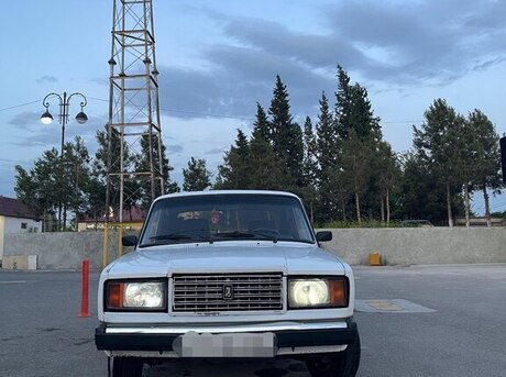 LADA (VAZ) 2107