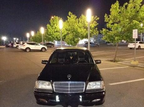 Mercedes C 230
