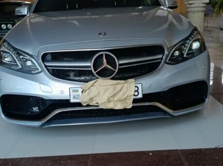 Mercedes E 220