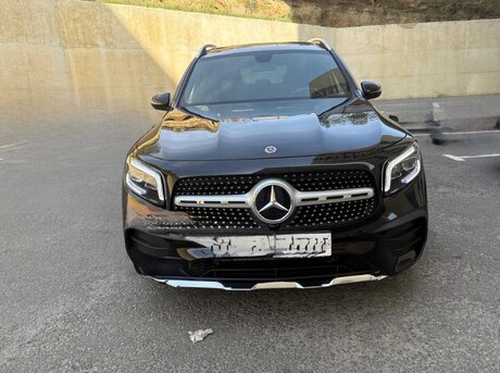 Mercedes GLB 200