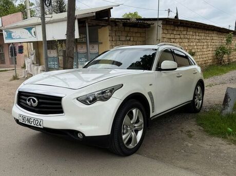 Infiniti FX35