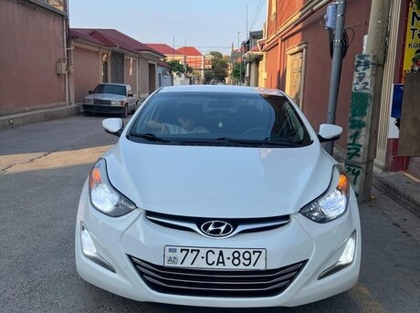 Hyundai Elantra