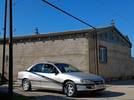 Opel Omega