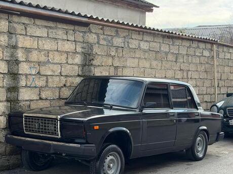 LADA (VAZ) 2107