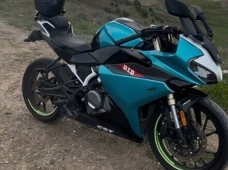 CFMOTO 250 SR