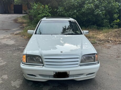 Mercedes C 230