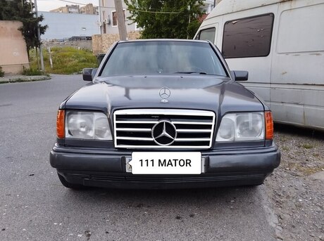 Mercedes E 200