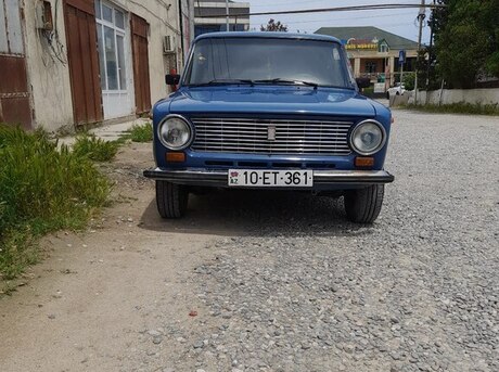 LADA (VAZ) 21011