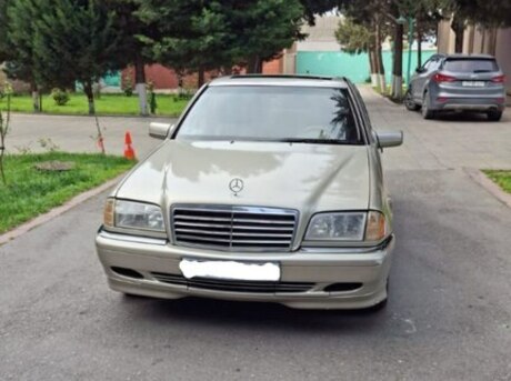 Mercedes C 280
