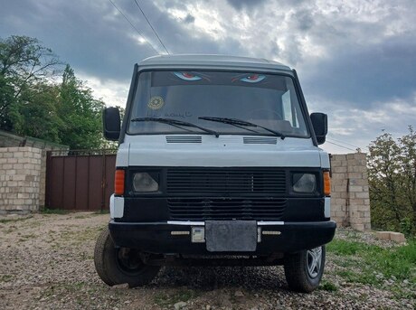 Mercedes 208 D