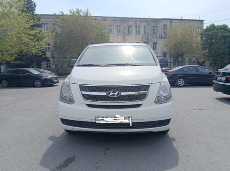 Hyundai H-1