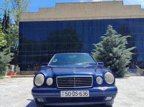 Mercedes E 230