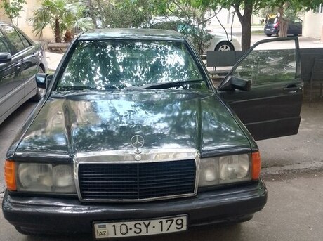 Mercedes 190