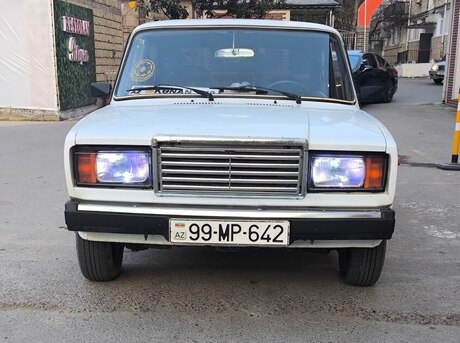 LADA (VAZ) 2107