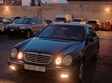 Mercedes E 320