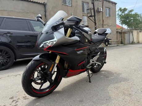 CFMOTO 450 SR
