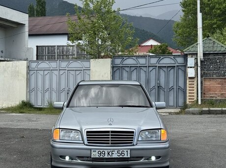Mercedes C 240