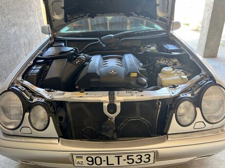 Mercedes E 430
