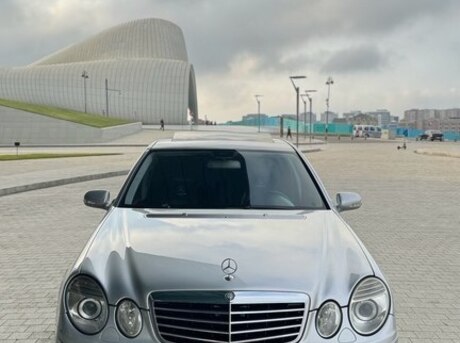 Mercedes E 240