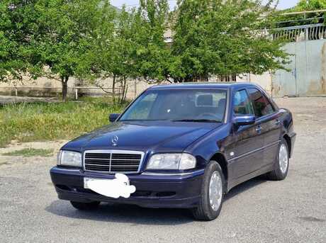 Mercedes C 180