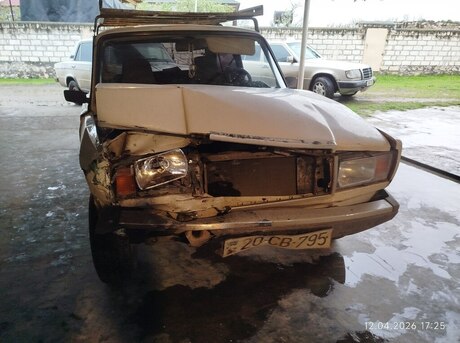 LADA (VAZ) 2107