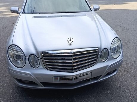 Mercedes E 200