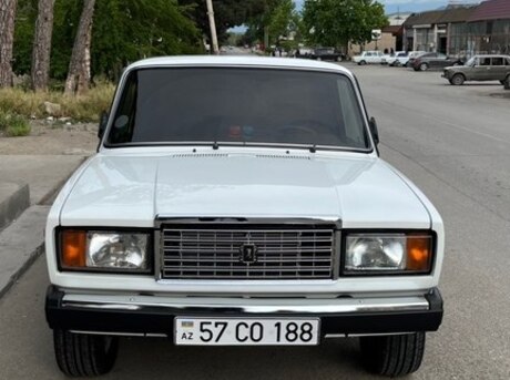 LADA (VAZ) 2107