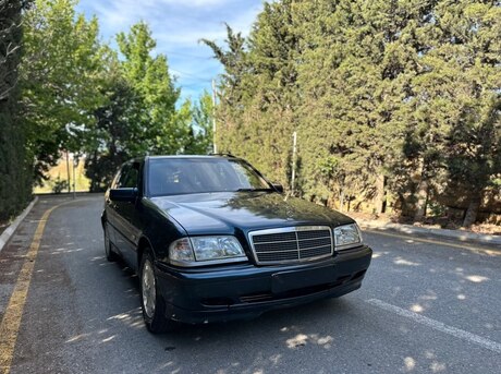 Mercedes C 180