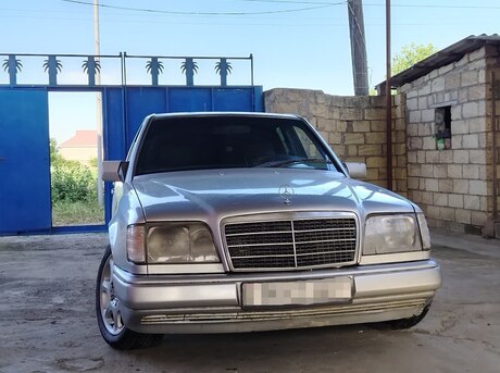 Mercedes 300 D