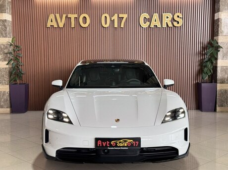 Porsche Taycan 4S Cross Turismo