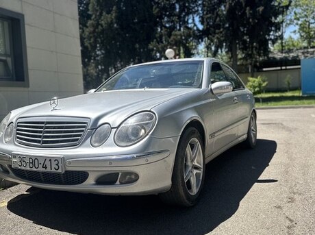 Mercedes E 200