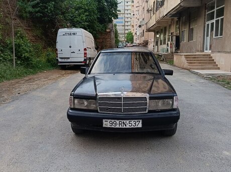 Mercedes 190
