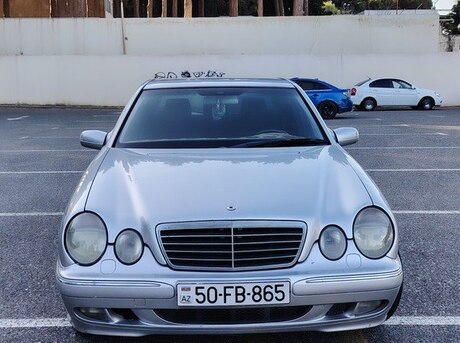 Mercedes E 220